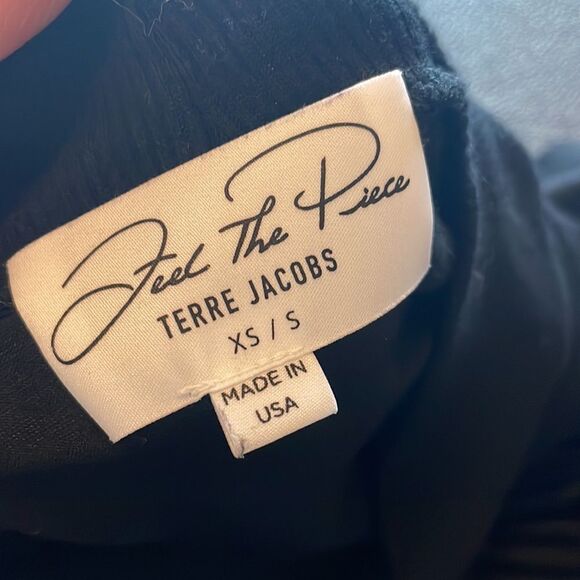 Feel The Piece black mock neck open shoulder top size XS/S - Picture 2 of 5